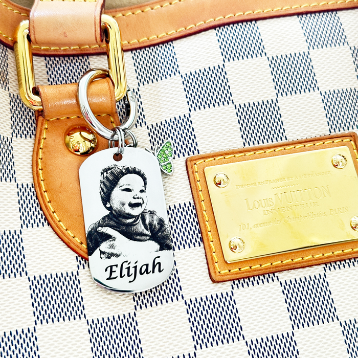 Custom Engraved Photo Keychain Gold Silver – Personalised Portrait Keyring Gift for Grandparents, Gift for Mum - KCD024