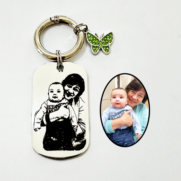 Personalised Photo Keychain Gold Silver, Custom Engraved Portrait Keyring Gift for Grandmother- KCD023