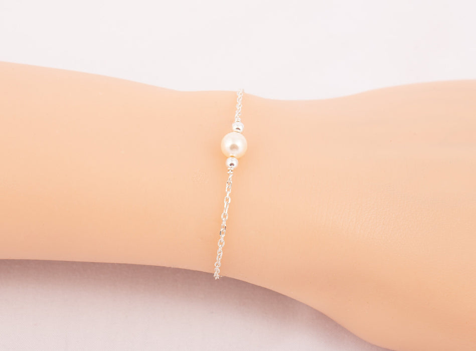 Dainty Pearl Bracelet Sterling Silver/Swarovski Pearl Bracelet/Everyday Bracelet/Simple Pearl Bracelet/Pearl Bracelet/Gift for Women