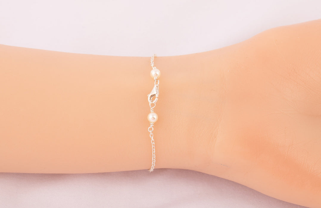 Dainty Pearl Bracelet Sterling Silver/Swarovski Pearl Bracelet/Everyday Bracelet/Simple Pearl Bracelet/Pearl Bracelet/Gift for Women