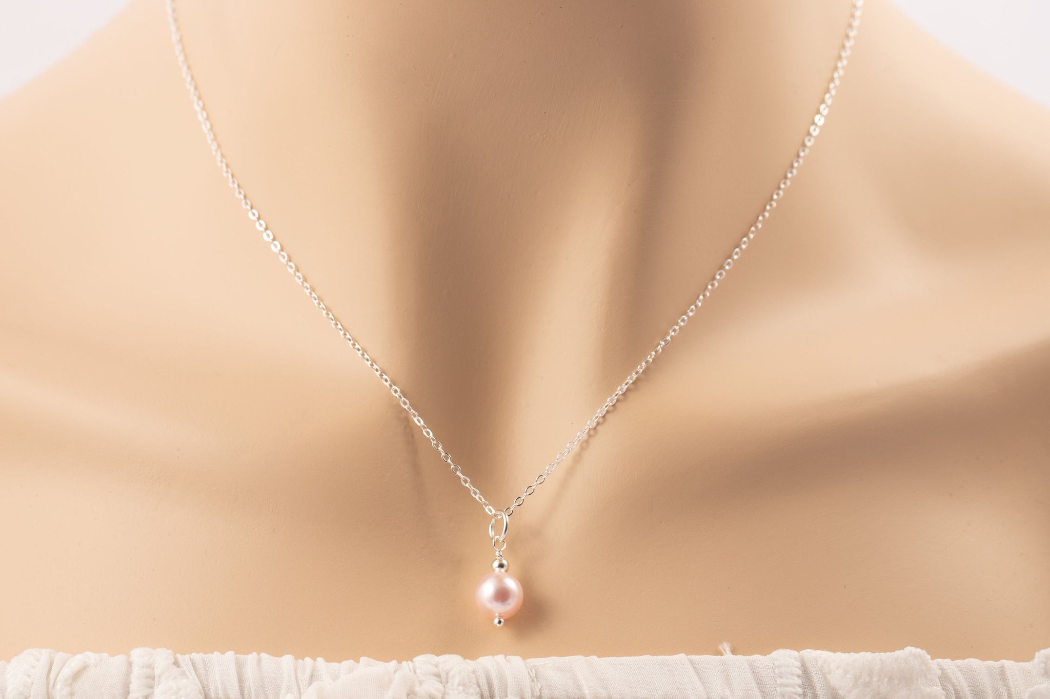 Swarovski pearl pendant deals necklace