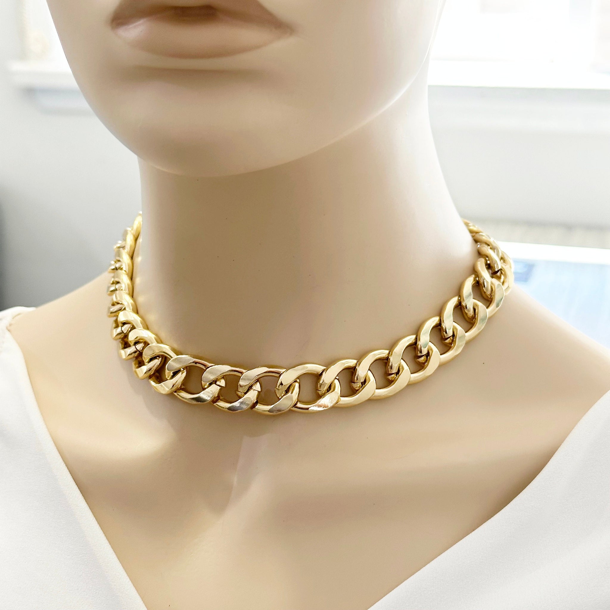 Womens thick gold chain on sale necklace