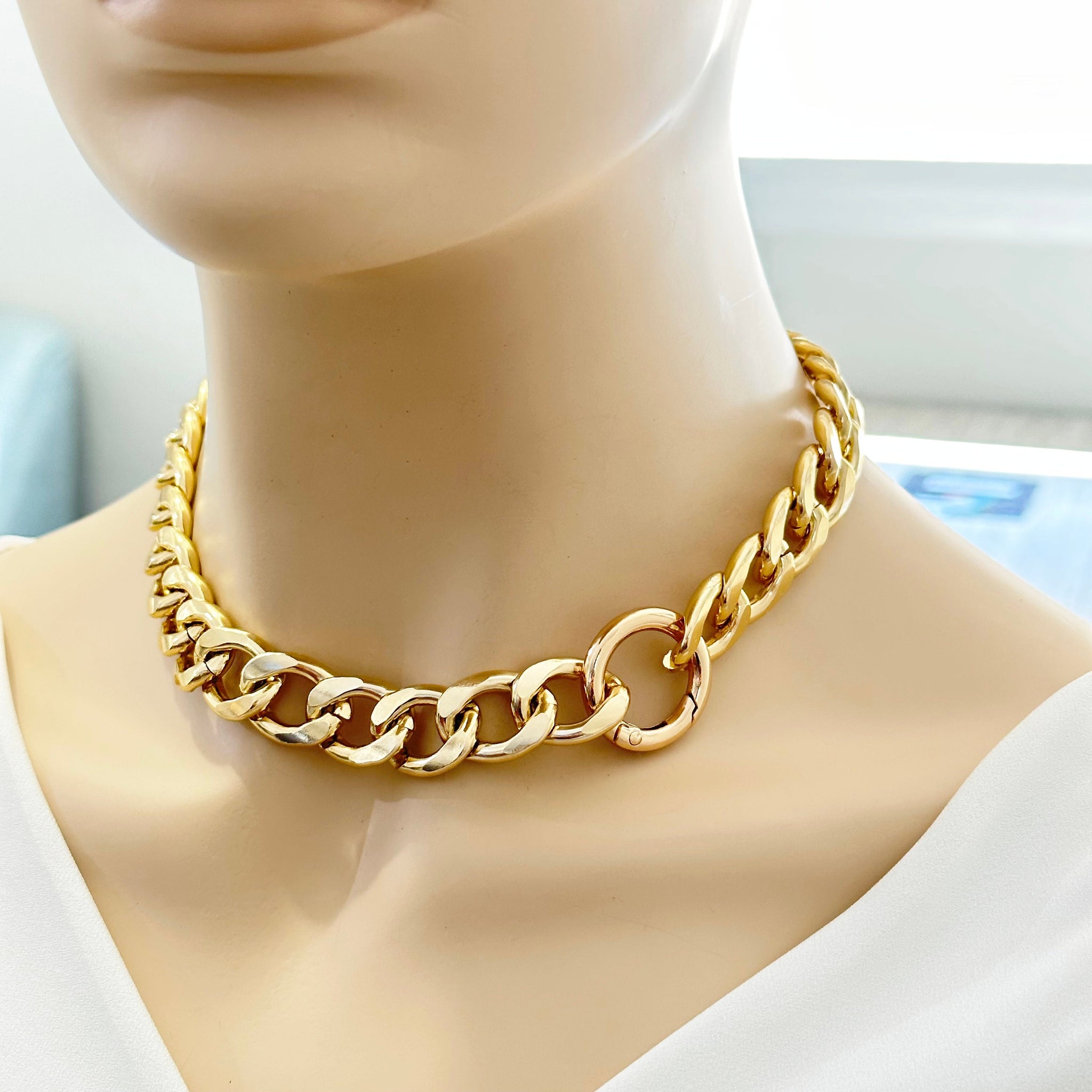 Thick gold chain hot sale necklace womens